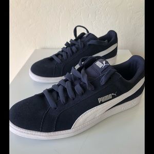 Navy blue Puma sneakers. US 8.